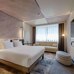 **** Hotel Novotel Muenchen Airport - Newly Renovated Niemcy